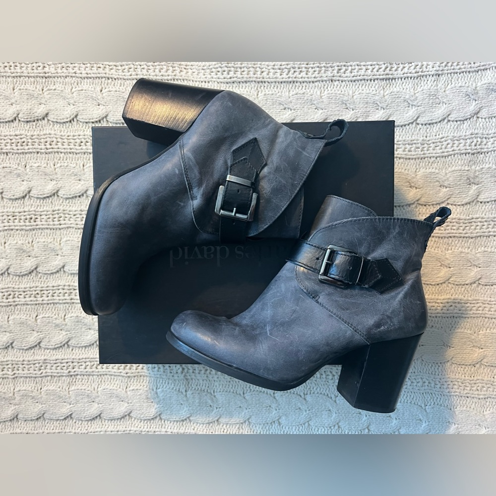 Charles David leather heeled booties, 3 inch heel, size 7.5, light black/grey